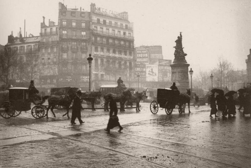 #2 Place de Clichy