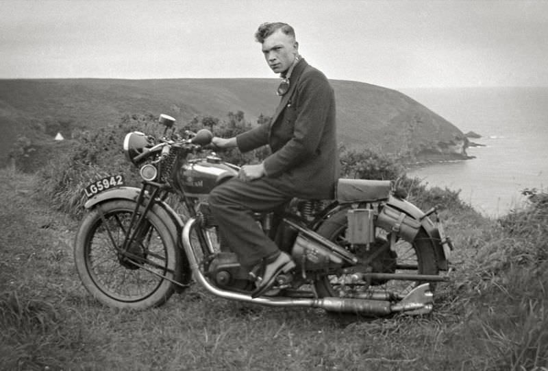 #18 Sunbeam 9/90 500cc OHV registered in Cheshire, UK, circa 1930-31