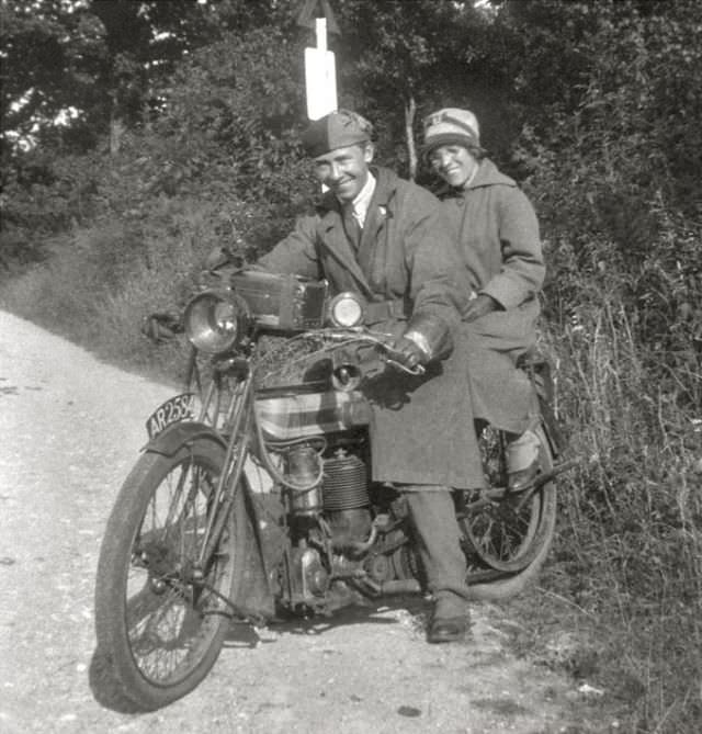 #4 Triumph Model H registered in Hertfordshire, 1916