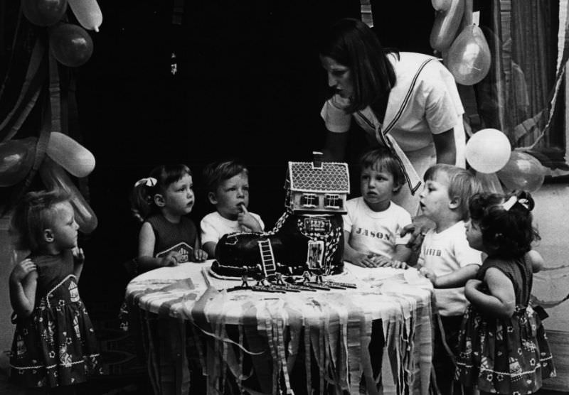 #3  The Story of the Rosenkowitz Sextuplets, the World’s First Surviving Sextuplets #3 Weird