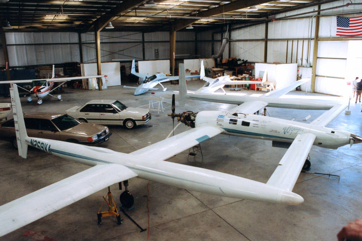 Rutan Voyager’s Trailblazing Flight Around the World, Without Rest or Refuel Inventions