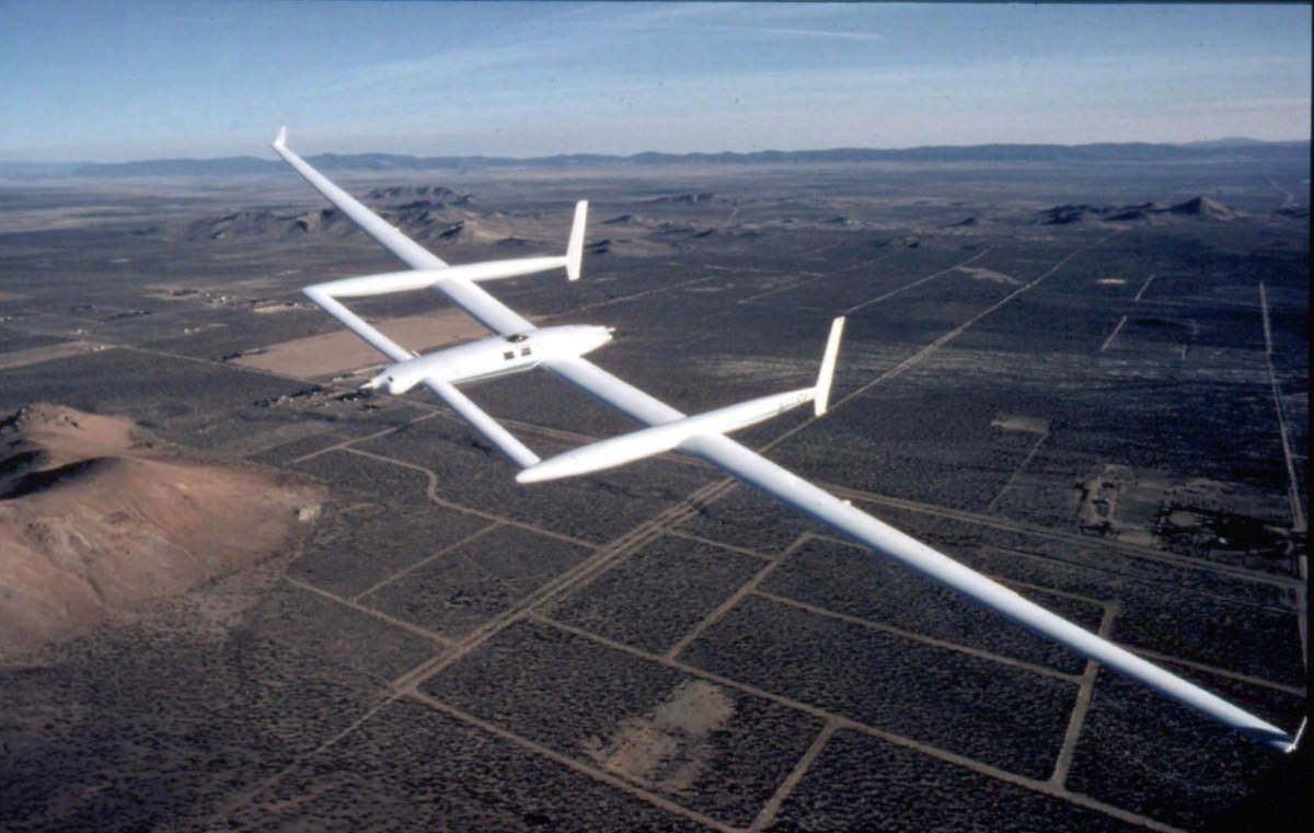 Rutan Voyager’s Trailblazing Flight Around the World, Without Rest or Refuel Inventions