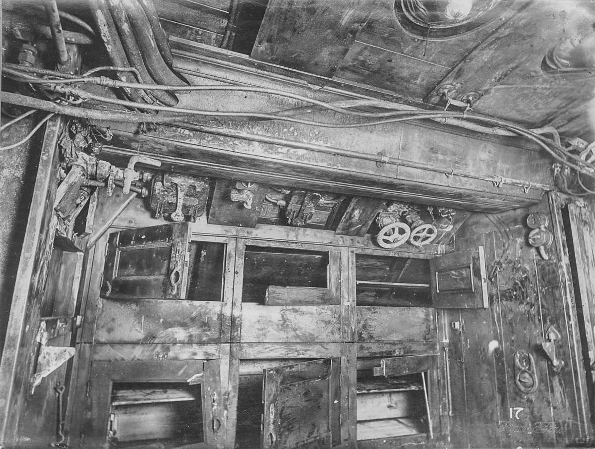 Third compartment, crew’s lockers.