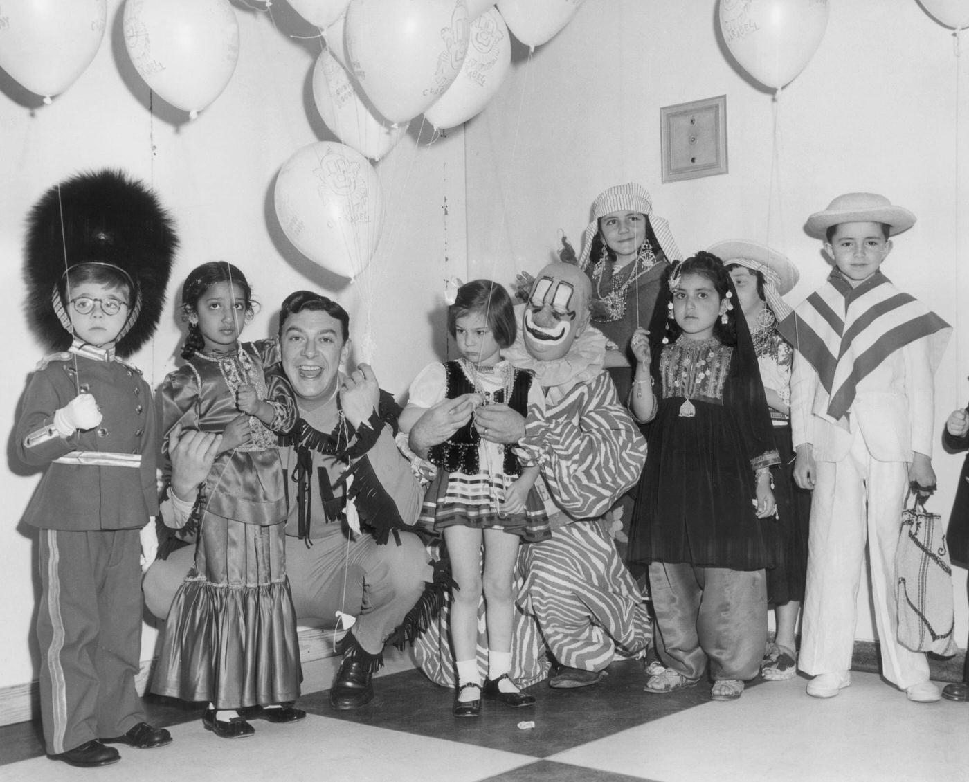 #25 Ethnic diversity with children from different countries, 1950s.