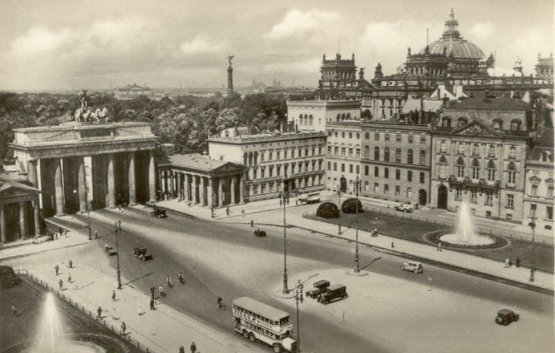 #17 Parisian Place with views of Tiergarten, the Kroll Opera House, the Victory Column, and the Reichstag, Berlin, 1930
