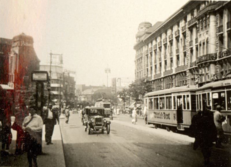#6 Königgrätzer Straße in front of the Potsdamer Bahnhof, Berlin, 1930