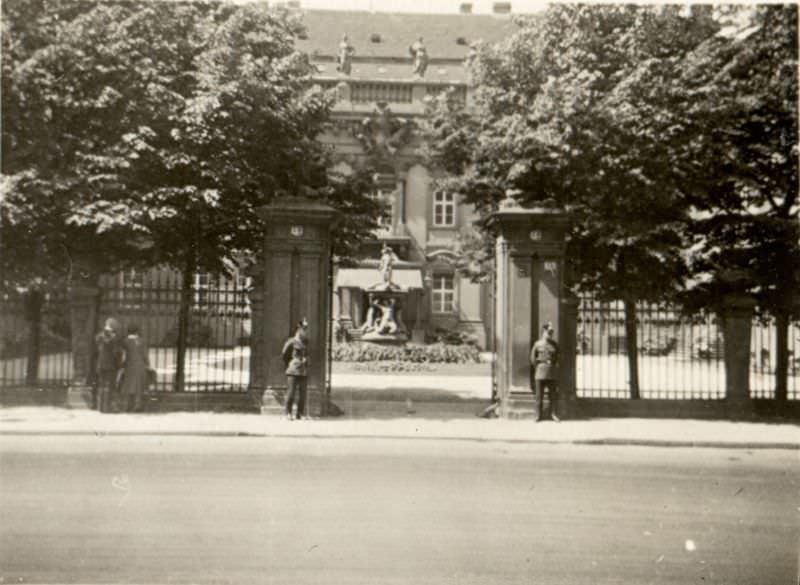 #42 Wilhelmstraße, Reichskanzleramt