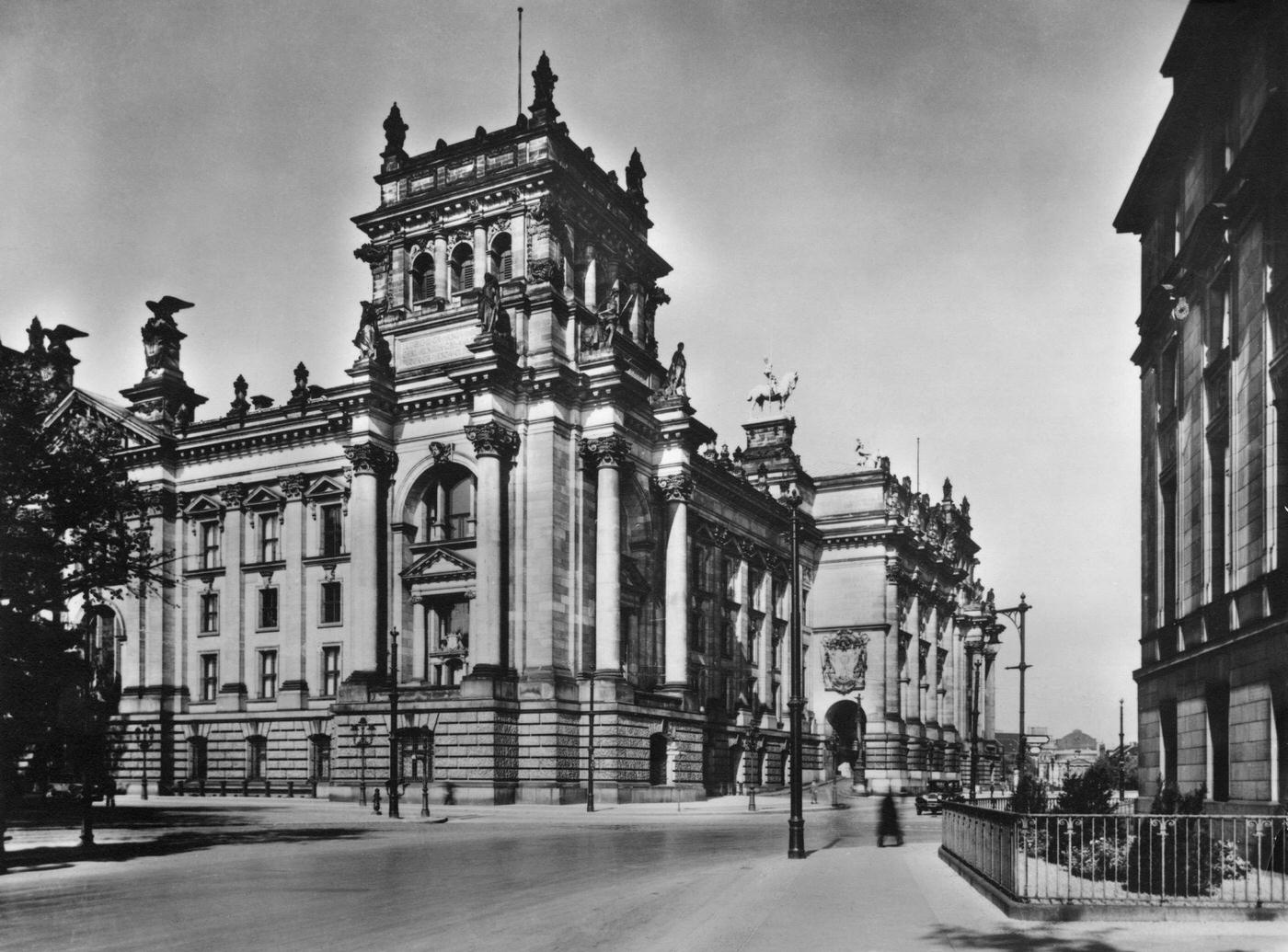 #72 Reichstag building, Berlin, 1930