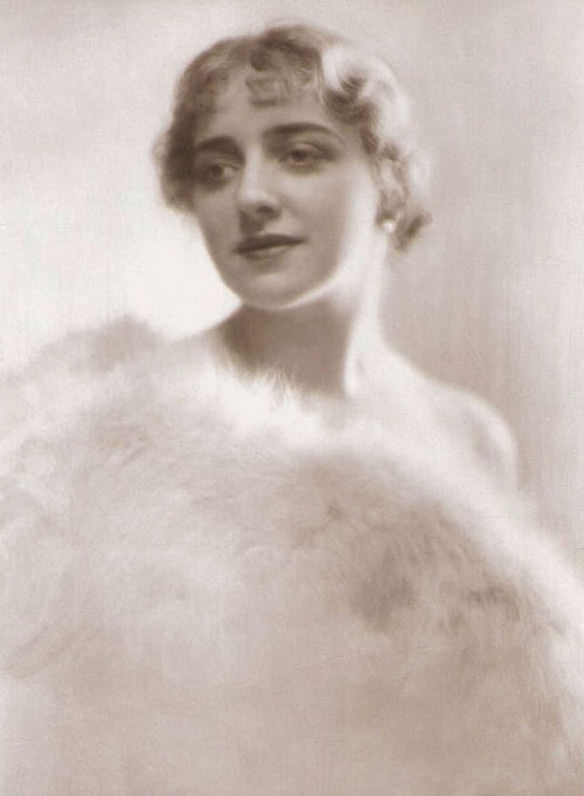 #22 Lotte Neumann