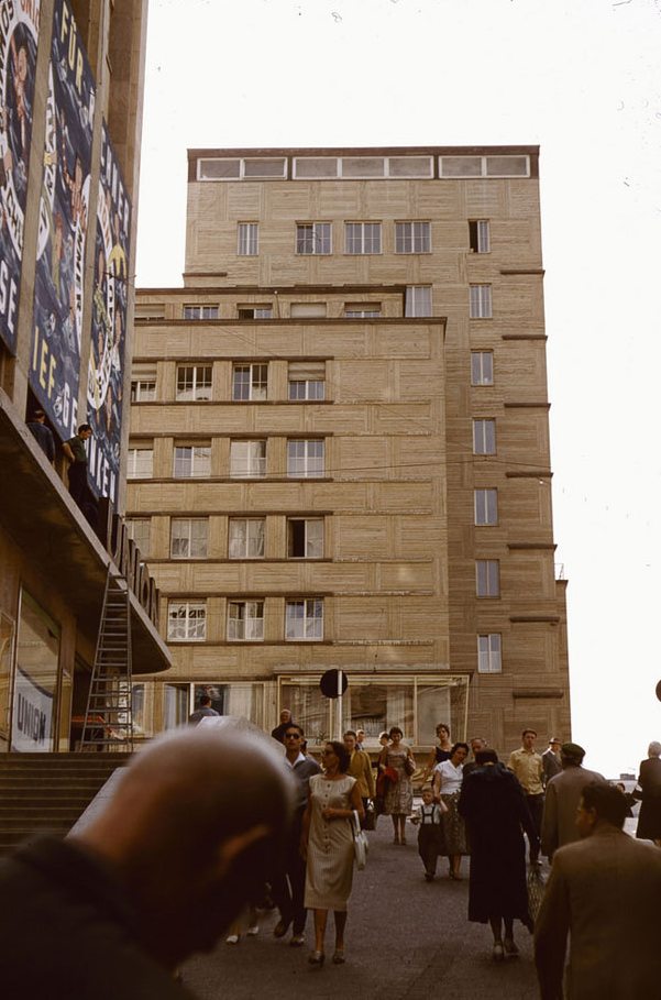 #42 Mittnachtbau Building on Königstraße Street, Stuttgart, 25 July 1958