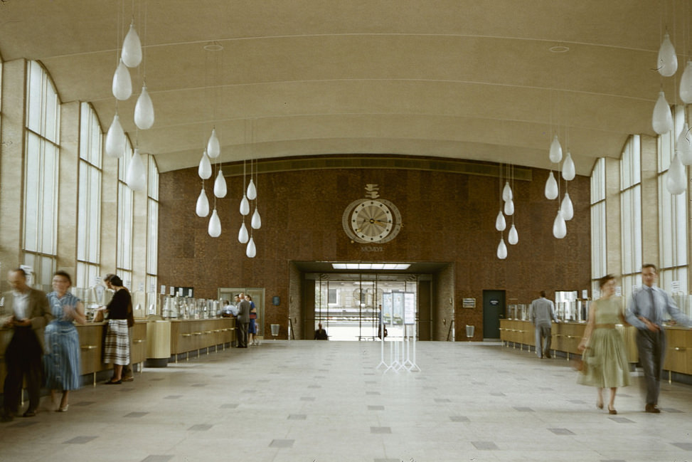 #44 Modernist post office in Stuttgart, 26 July 1958