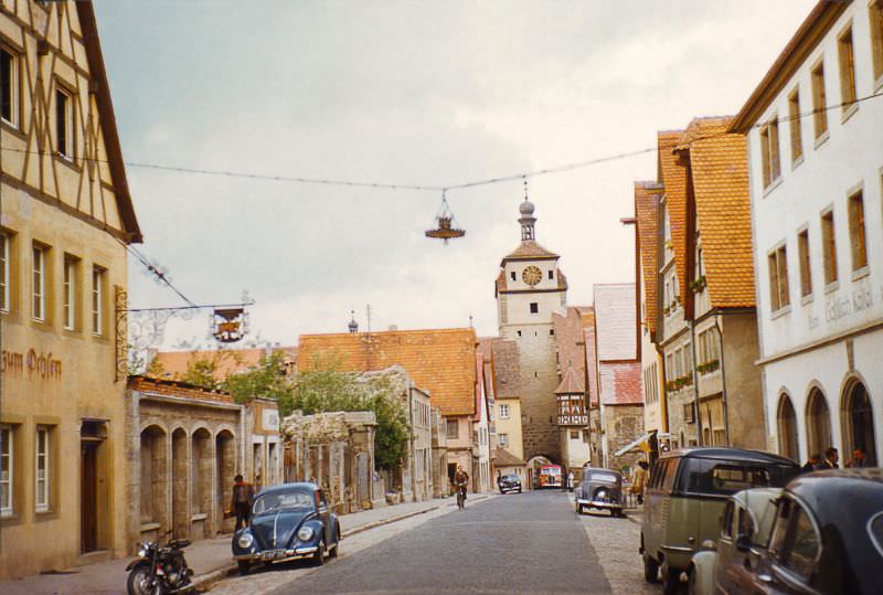 #90 Weißer Turm (The White Tower), Galgengasse, Rothenburg.