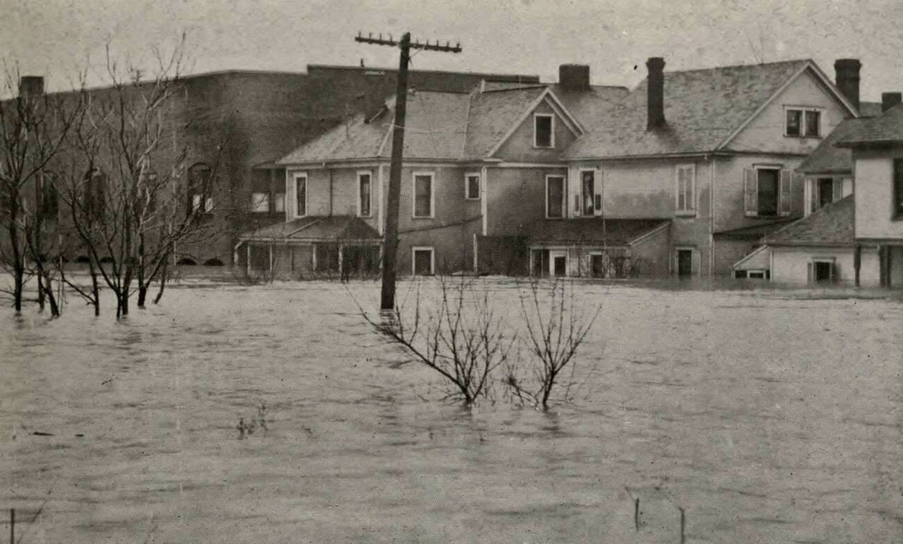 #16 Rear of Grimes Street at Edgewater during the Great Dayton Flood, Ohio, March 1913.