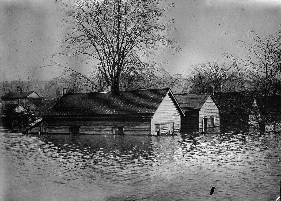 #23 Flood in the East End of Cincinnati, 1913.