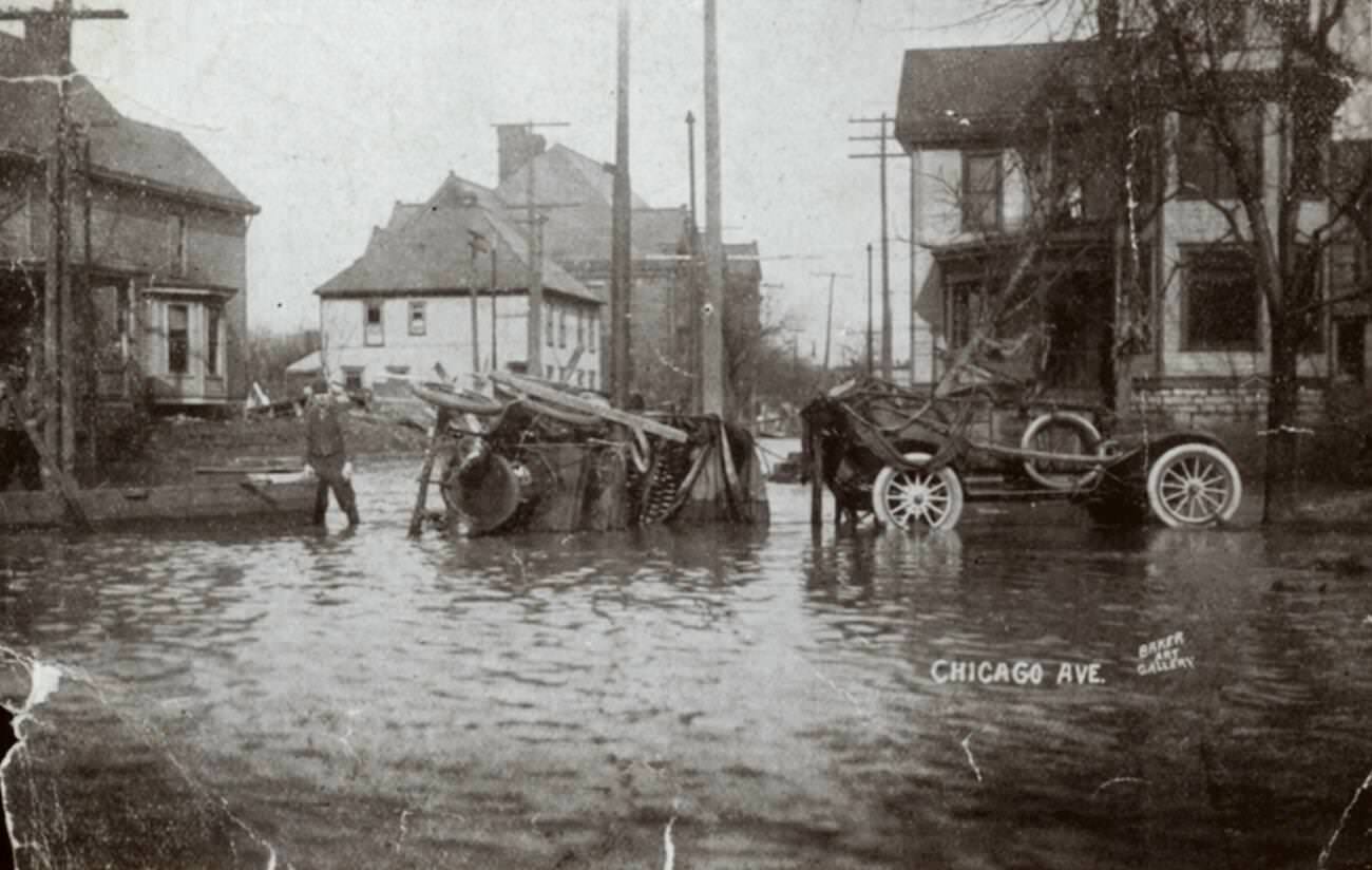 #5 Flooding of Chicago Avenue, Columbus, Ohio with automobiles, 1913.