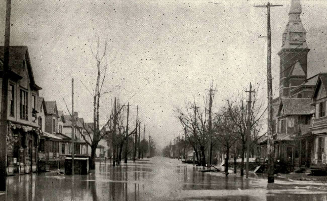 #54 The western edge of the Great Dayton Flood on West Fifth Street, extended to Conover Street, Ohio, 1913.