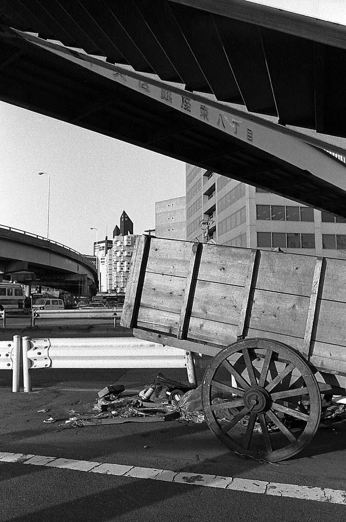 #76 Ginza 8chome, Minato City, Tokyo Metropolis, Japan. 1980.