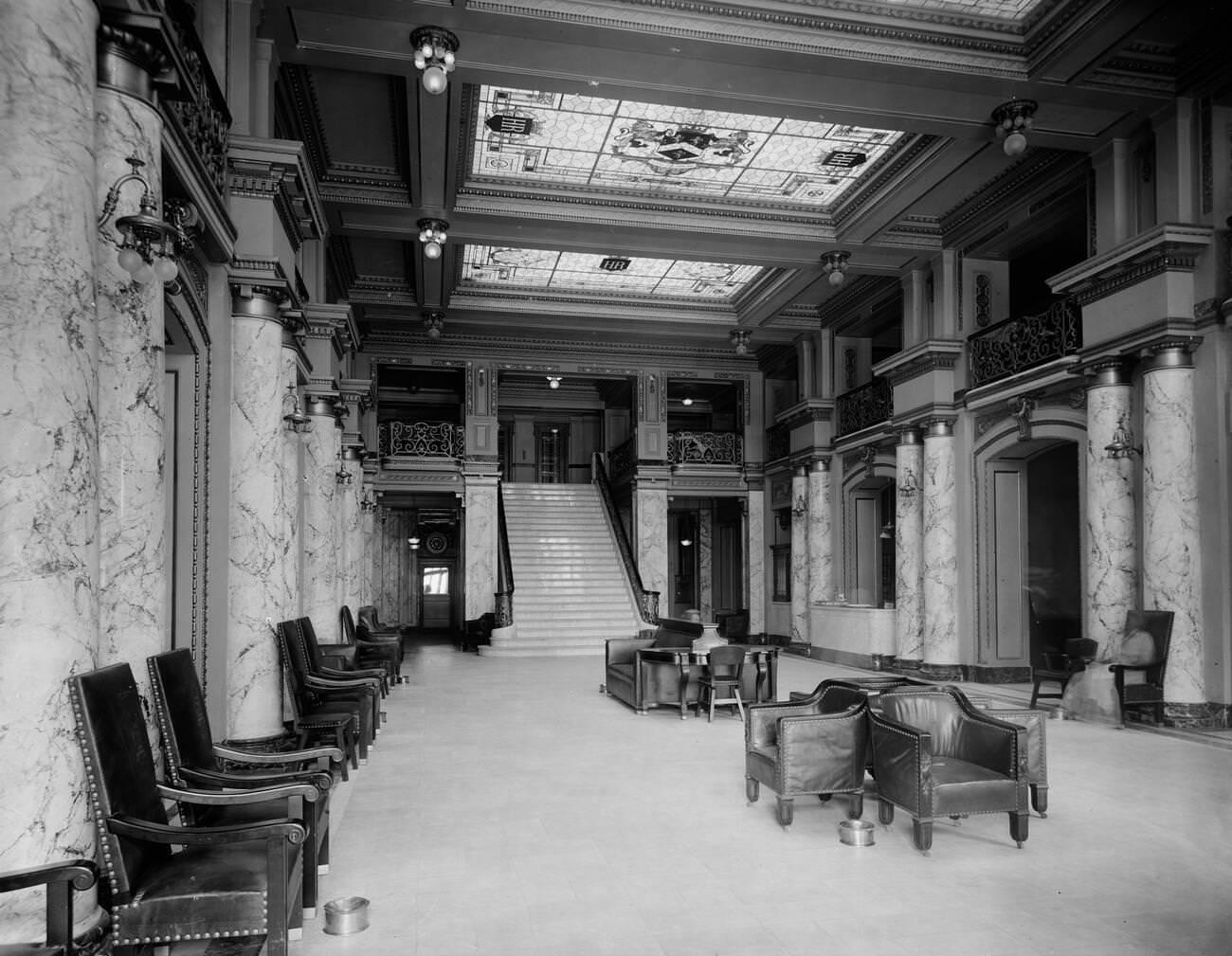 #35 Lobby, Hotel Richmond, Richmond, 1910s