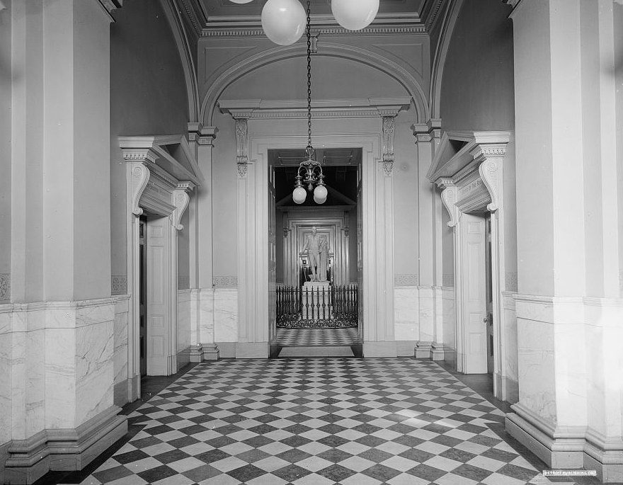 #5 Main entrance hall, Virginia State Capitol, Richmond, 1910s