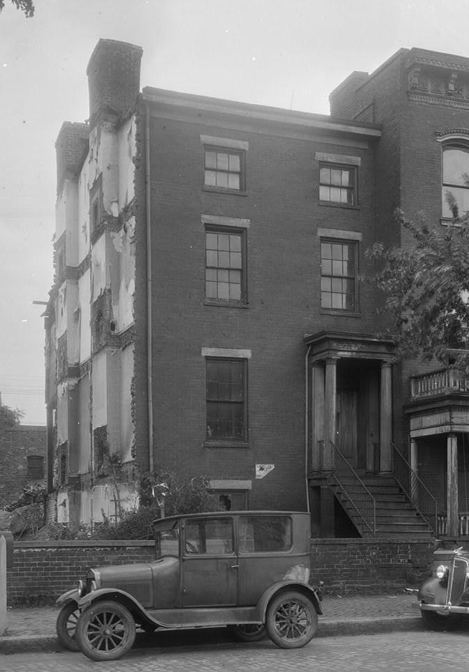 #8 402 East Cary Street (House), Richmond, 1940s