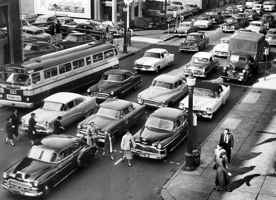 #47 Traffic stacked up at Fifth and Franklin streets in downtown Richmond on a busy shopping day, 1954.