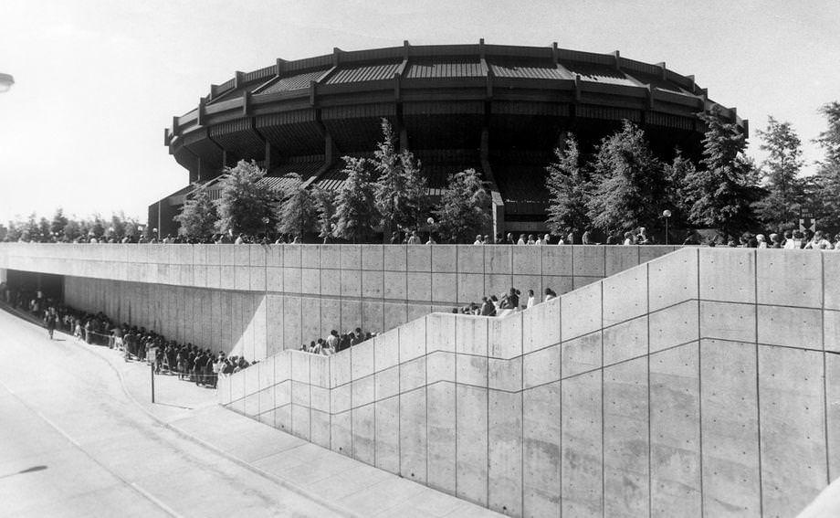 #48 A line wrapped around and beyond the Richmond Coliseum as tickets went on sale for an Elvis Presley concert – about 3,000 people were waiting when ticket windows opened at 10 a.m. His sold-out show in June was his final appearance in Richmond; he died in August 1977.