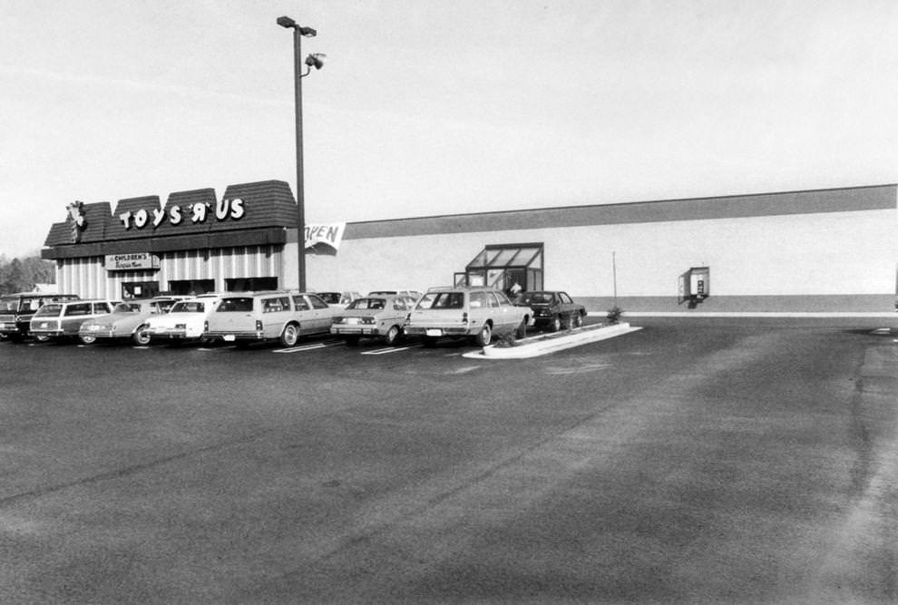 #46 The Toys R Us store on Quioccasin Road in Henrico County, 1982.