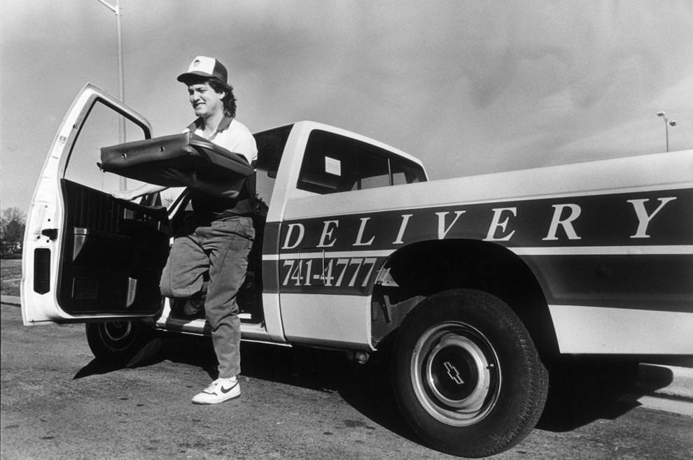 #65 Leonard Martin made a delivery for Pizza Hut, 1988.