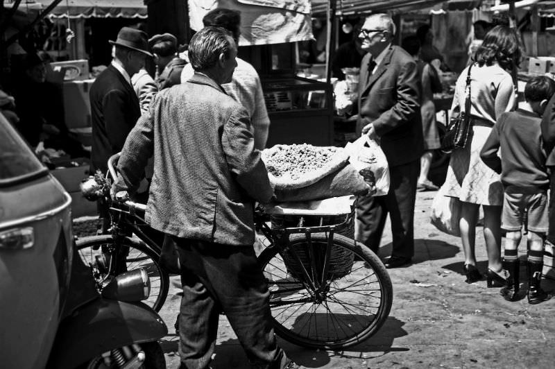 #34 Street vendor of chickpeas, Palermo, Sicily, 1973