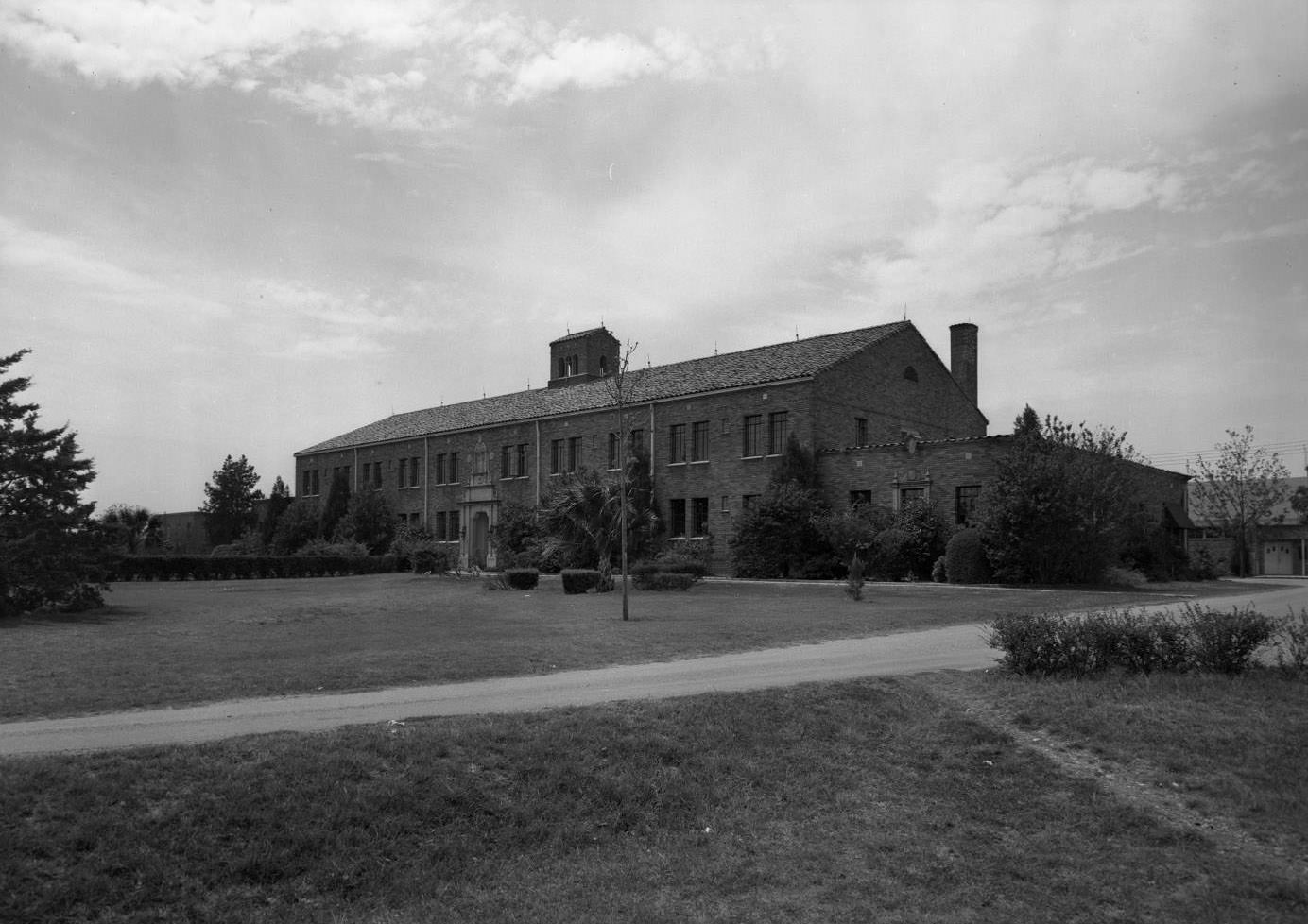 #19 Exterior and Grounds of Concordia College, 1950