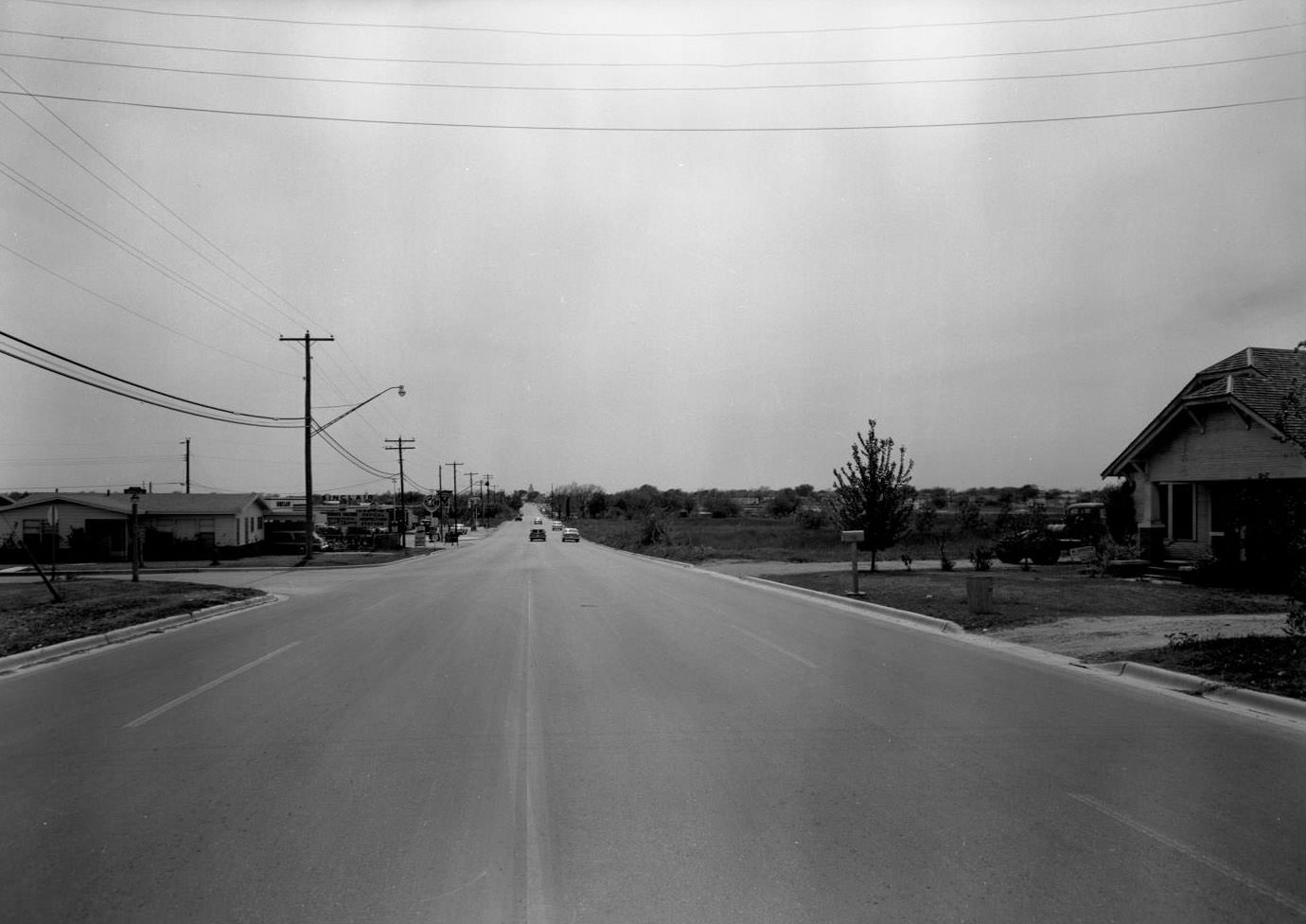 #34 Street Scene at Cameron Road and Cloverleaf in Delwood, 1959