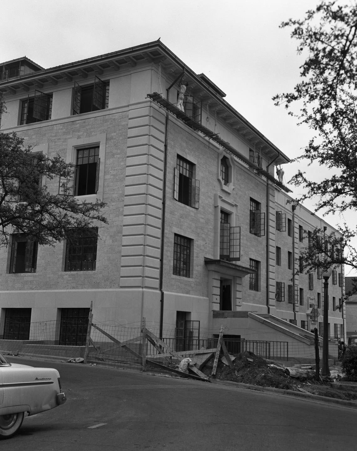 #41 Calhoun Hall on the UT Campus, 1955