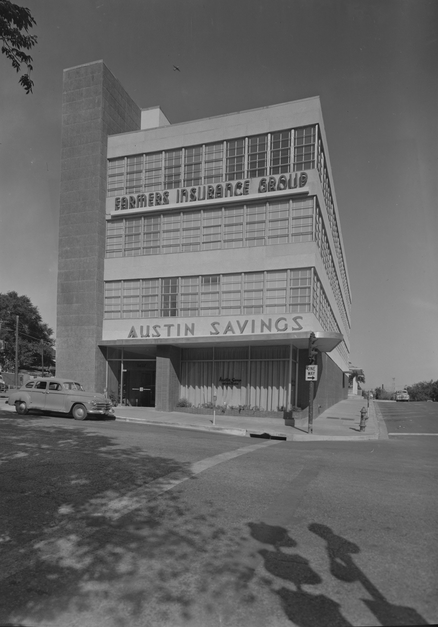 #68 Building Housing Farmers Insurance and Austin Savings, 1952