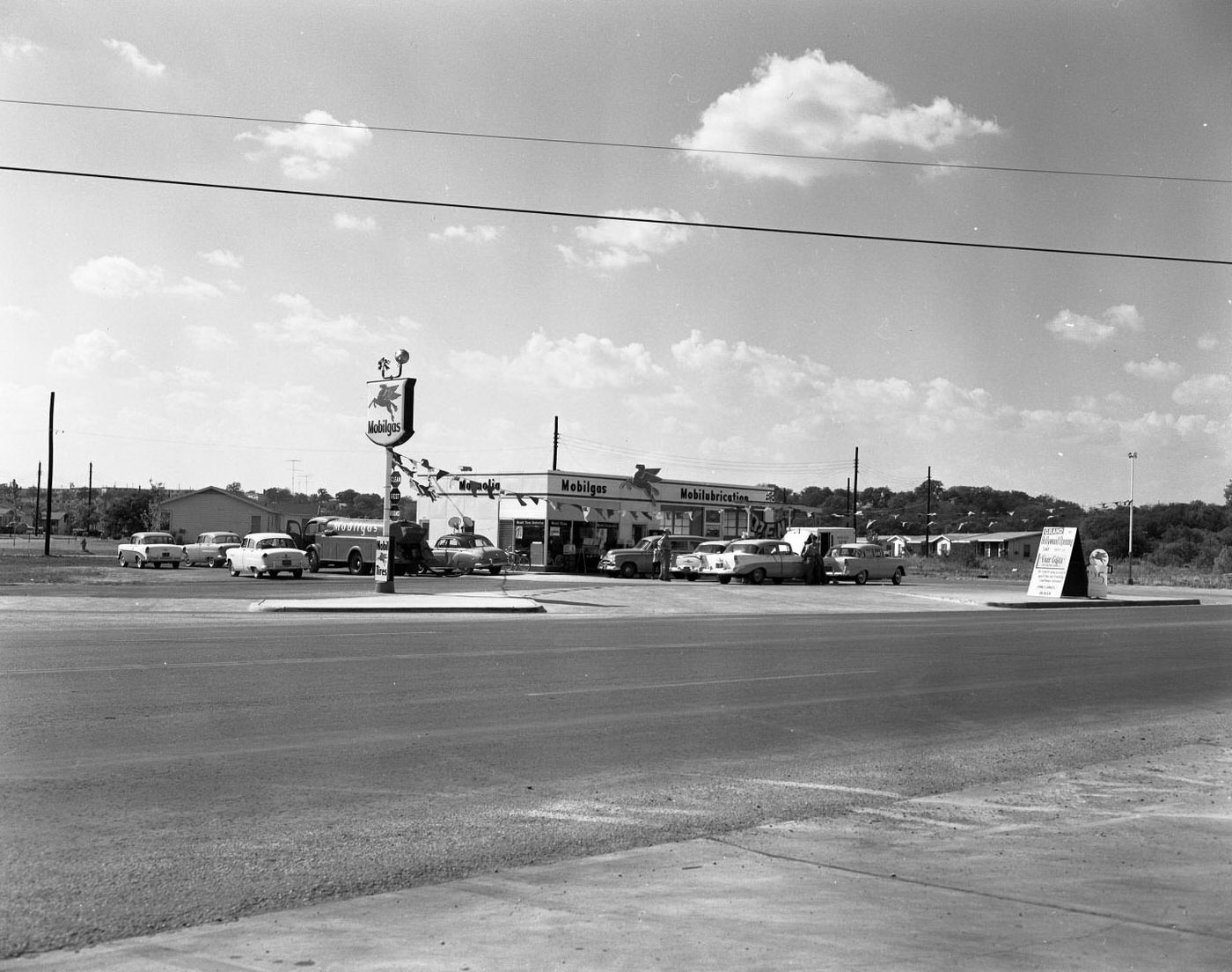 #5 Mobilgas Station at Airport & Gunter, Wide Exterior, 1956.