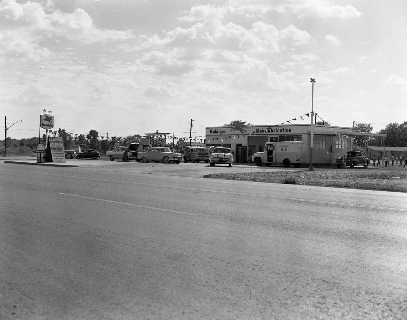 #123 Mobilgas Station at Airport Blvd & Gunter, 1956.