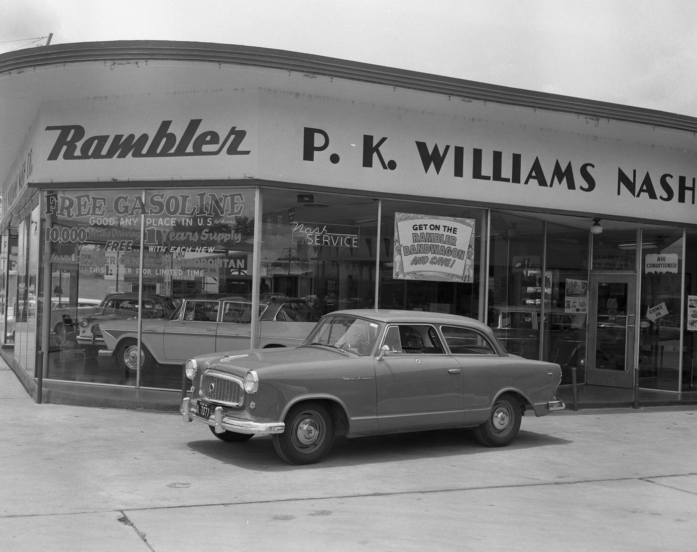 #126 Nash Rambler Storefront on Congress Avenue, 1958.