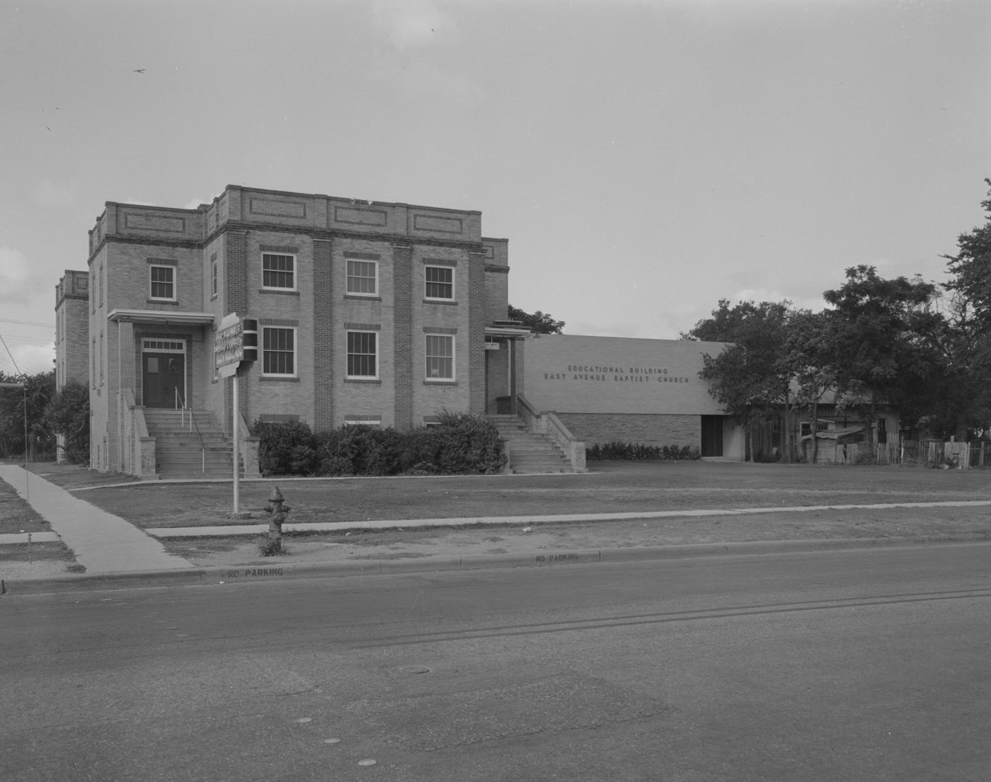 #192 East Avenue Baptist Church Street View, Austin, 1953.