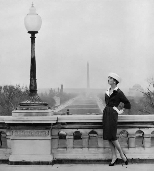 #37 Betsy Pickering in chiffon worsted flannel Spring suit by Ben Reig, 1959