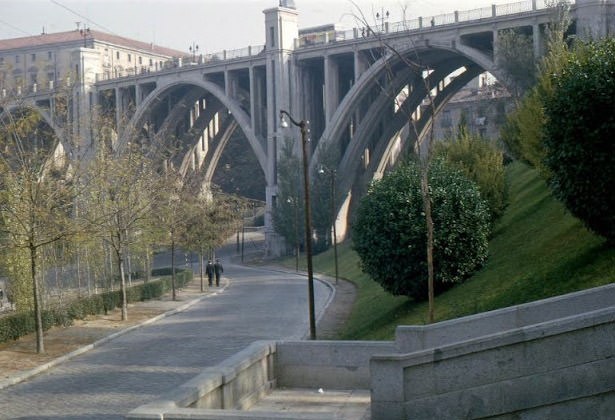 #50 Viaducto de Segovia, Madrid, Spain, 1964