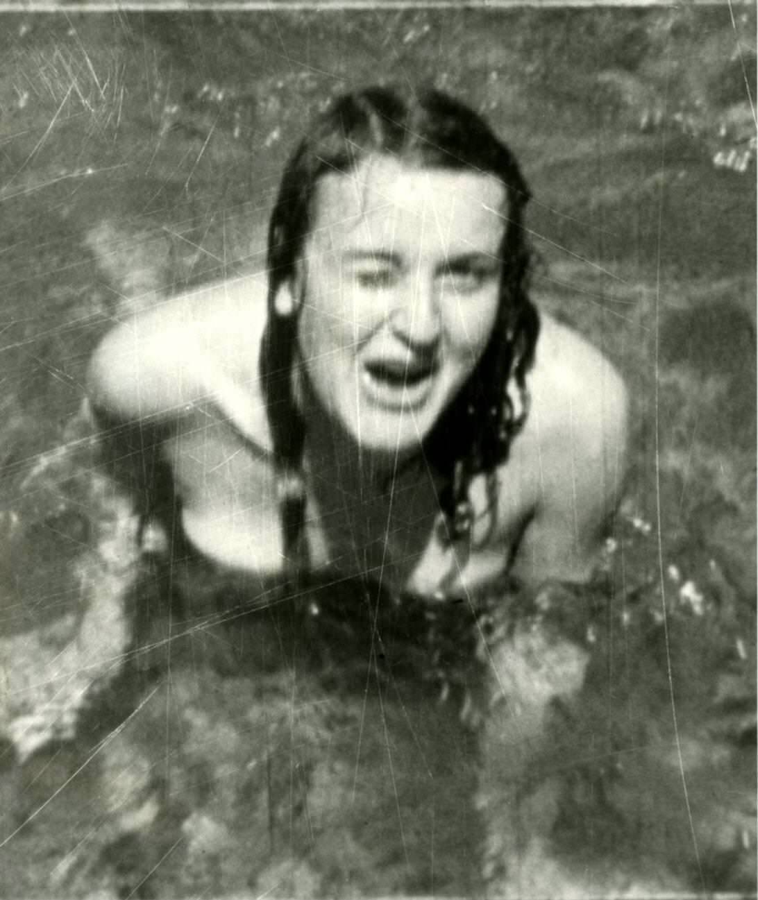 #38 Eva Braun bathing in a phot, 1936