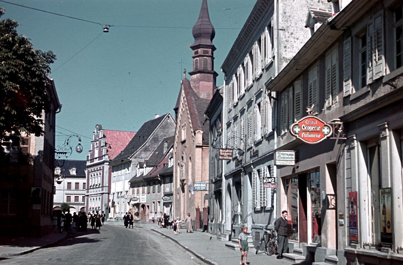 #63 Hertha BSC and Fürth/Nürnberg football teams in a group picture, charity match for the German Red Cross, Berlin, 1940.