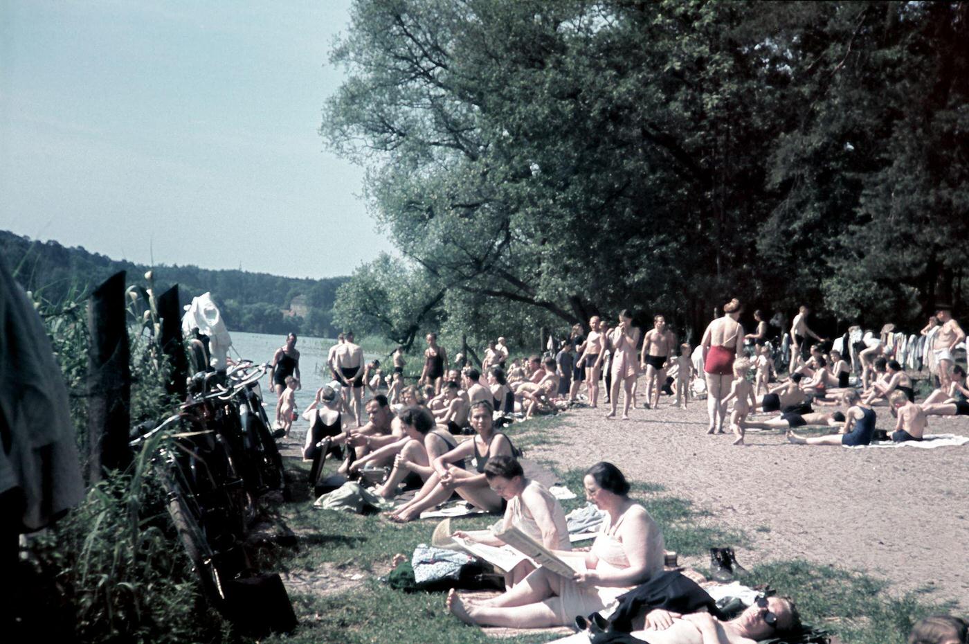 #93 Beauty care and cosmetic treatment courses organized by the German Labour Front, students training facial massage, 1940.
