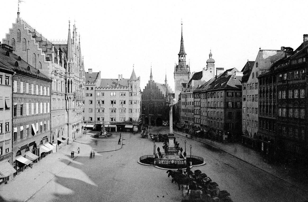 #113 Marienplatz, city hall, Munich, cabinet card, 1887.