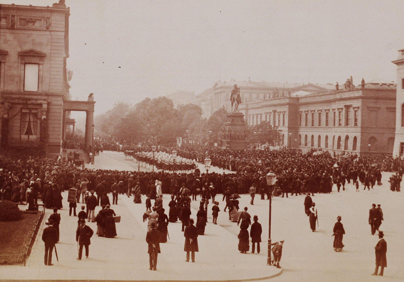 #92 Parade in Berlin, 1880s.