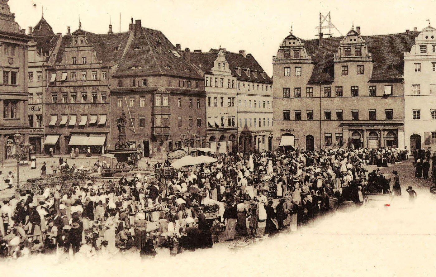 #48 Markets in Saxony, Water wells, Market squares in Landkreis Nordsachsen, Markt (Torgau), Landkreis Nordsachsen, Torgau, Marktplatz, Germany, 1901.