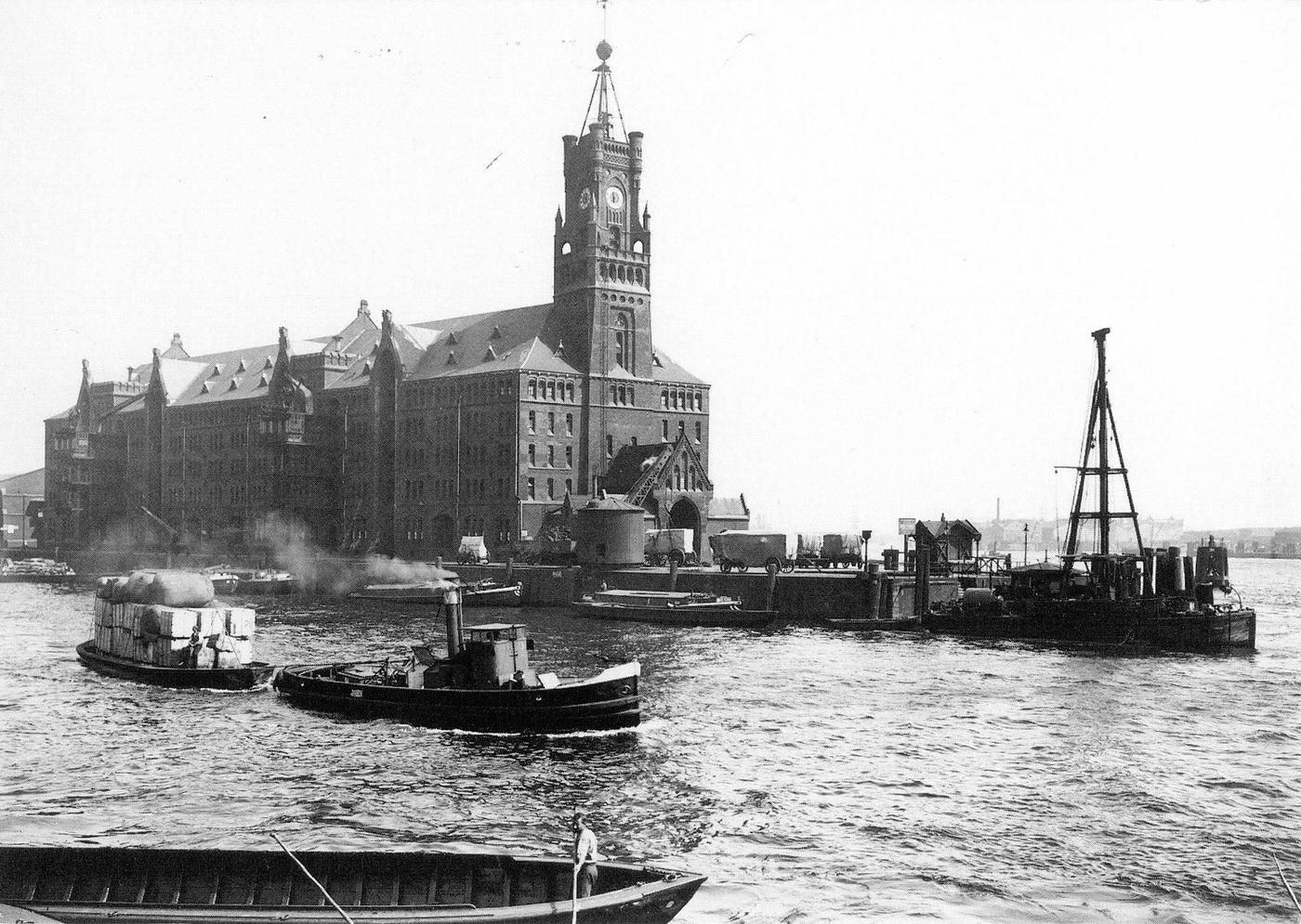 #55 Kaiserspeicher at Kaiserhoeft in Hamburg Altstadt, Germany, around 1900.