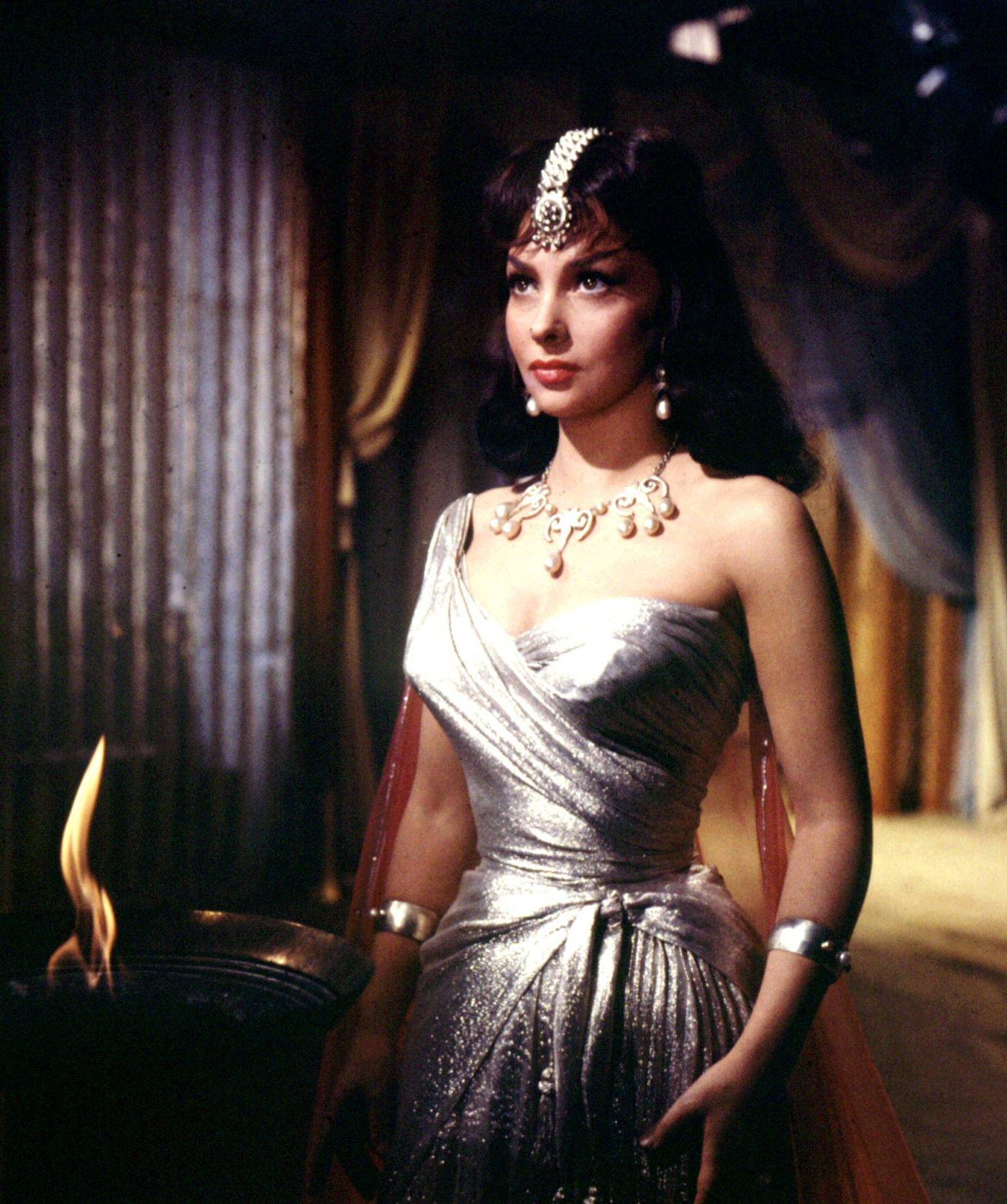 #59 Gina Lollobrigida shooting “Salomon and Sheba,” Madrid, Spain, 1958