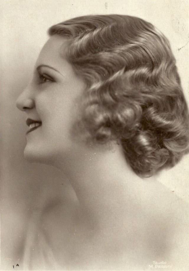#7 Miss France Yvonne Labrus