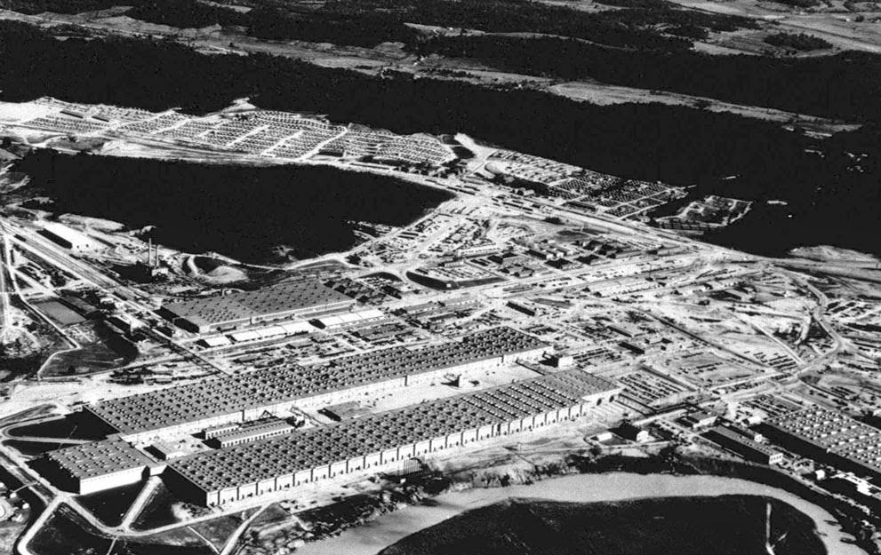 #16 K-25 plant in Oak Ridge, 1945