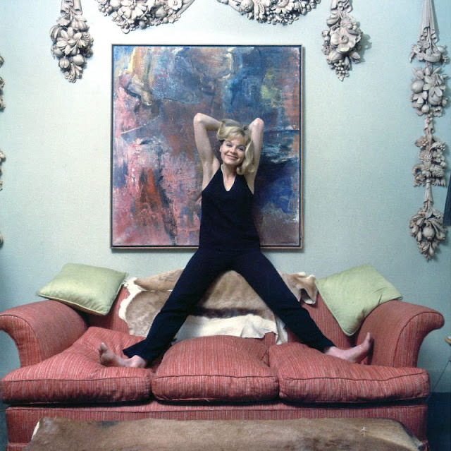 #12 Susannah York, London Theatre, London, 1966